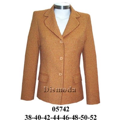 05742 - Molde de Blazer 3 botones con corte princesa, desde el hombro largo 65 cms 05742 - Molde de Blazer 3 botones con corte princesa, desde el hombro largo 65 cms