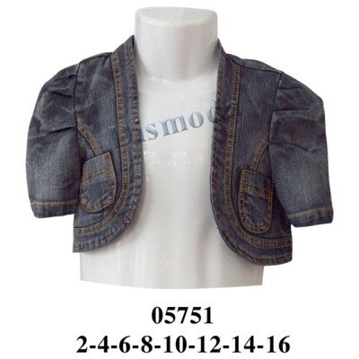 05751 - Molde de Bolero con manga corta abullonada, cuello chal, apertura frontal sin cierre, bolsillos de parche y bajo delantero curvo 05751 - Molde de Bolero con manga corta abullonada, cuello chal, apertura frontal sin cierre, bolsillos de parche y bajo delantero curvo