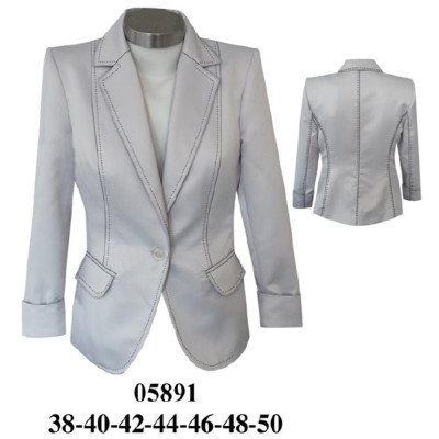 05891 - Molde de Blazer con forro de cuello con solapa, cierre de un botón, bolsillos de parche con tapa, y manga 05891 - Molde de Blazer con forro de cuello con solapa, cierre de un botón, bolsillos de parche con tapa, y manga