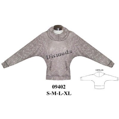 09402 - Molde de Polerón con cuello alto tipo embudo, manga murciélago, bolsillos con cierre y vivos verticales, pretina ancha y puños rectos