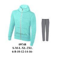 09748 - Molde de Buzo con polerón de cierre frontal, cuello alto y bolsillo canguro, y pantalón recto con pretina y bolsillos laterales