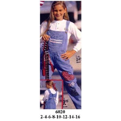 6020 - Molde de Jardinera larga con pechera frontal, tirantes ajustables, bolsillos delanteros y traseros