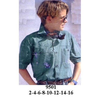 9501 - Molde de Camisa con cuello camisero, manga corta, tapeta central con botones, canesú en espalda y bolsillos de parche con tapa en el delantero